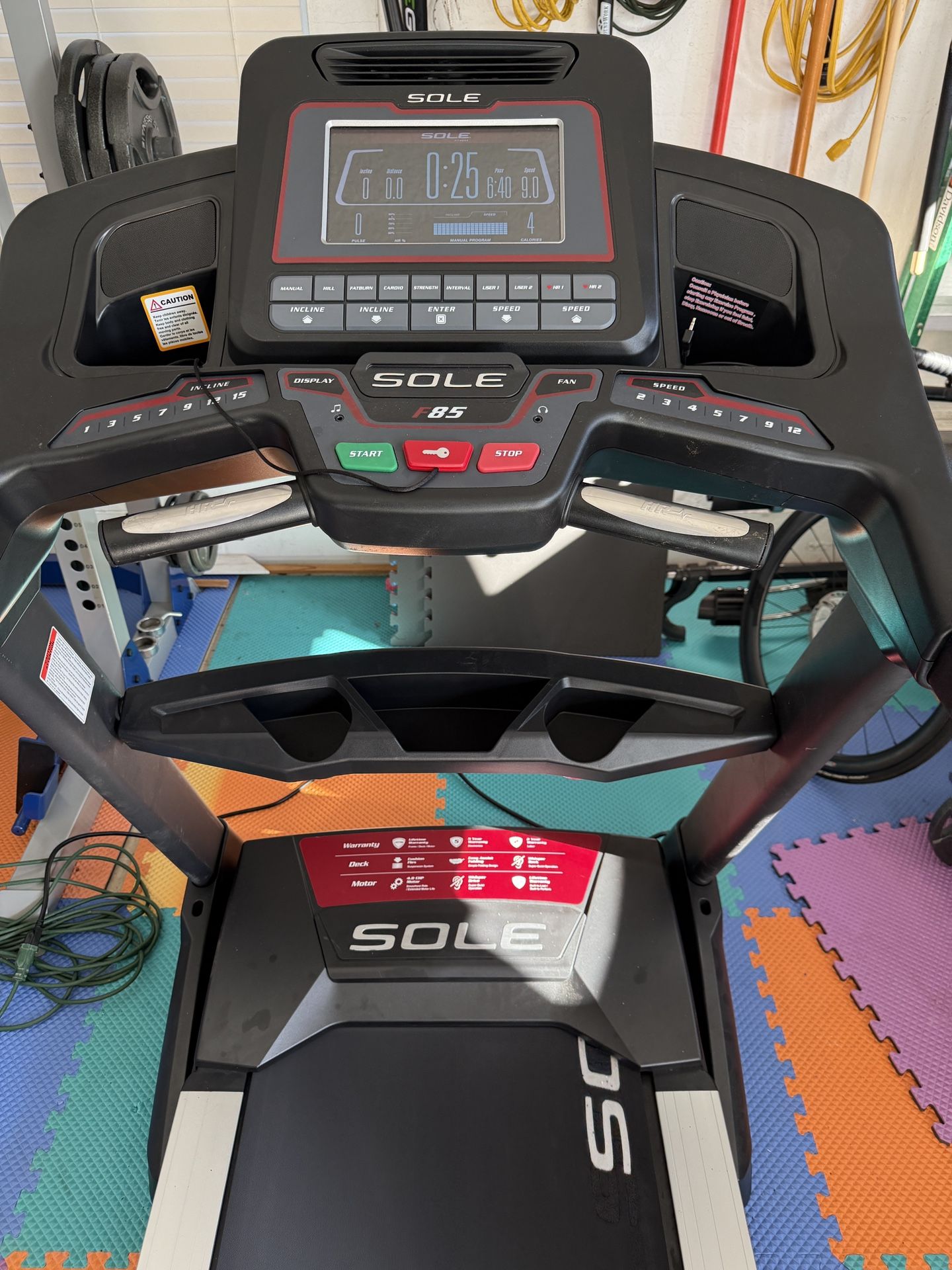 Treadmill “Sole F85”