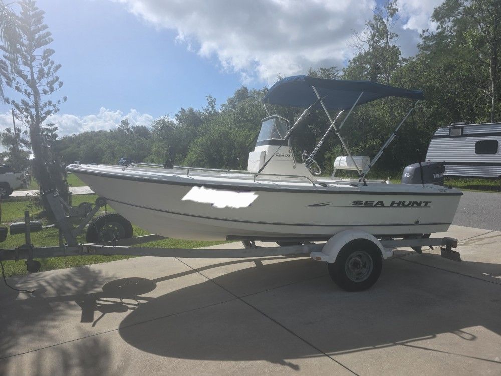 2005 Sea hunt Center console