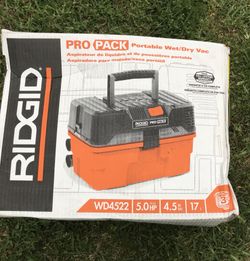 Rigid 4.5 gal wet vac 5.0 peak (open box)