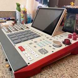 AKAI MPC X SE Beat Machine