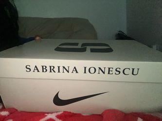 Nike men’s Sabrina ionescu size 14
