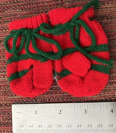 Cute Red and Green Knit Christmas Tree Ornament Mittens