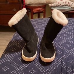 Warm Boots Size 6