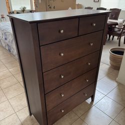 Bedroom Chest - 6 Drawers 