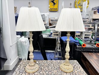 2 antique style lamps