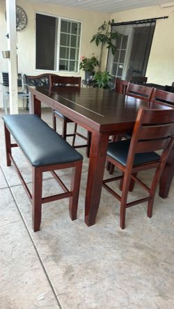 Dining table and 4 Chairs one bench