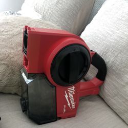 Milwaukee M18 Compact Vacuum 