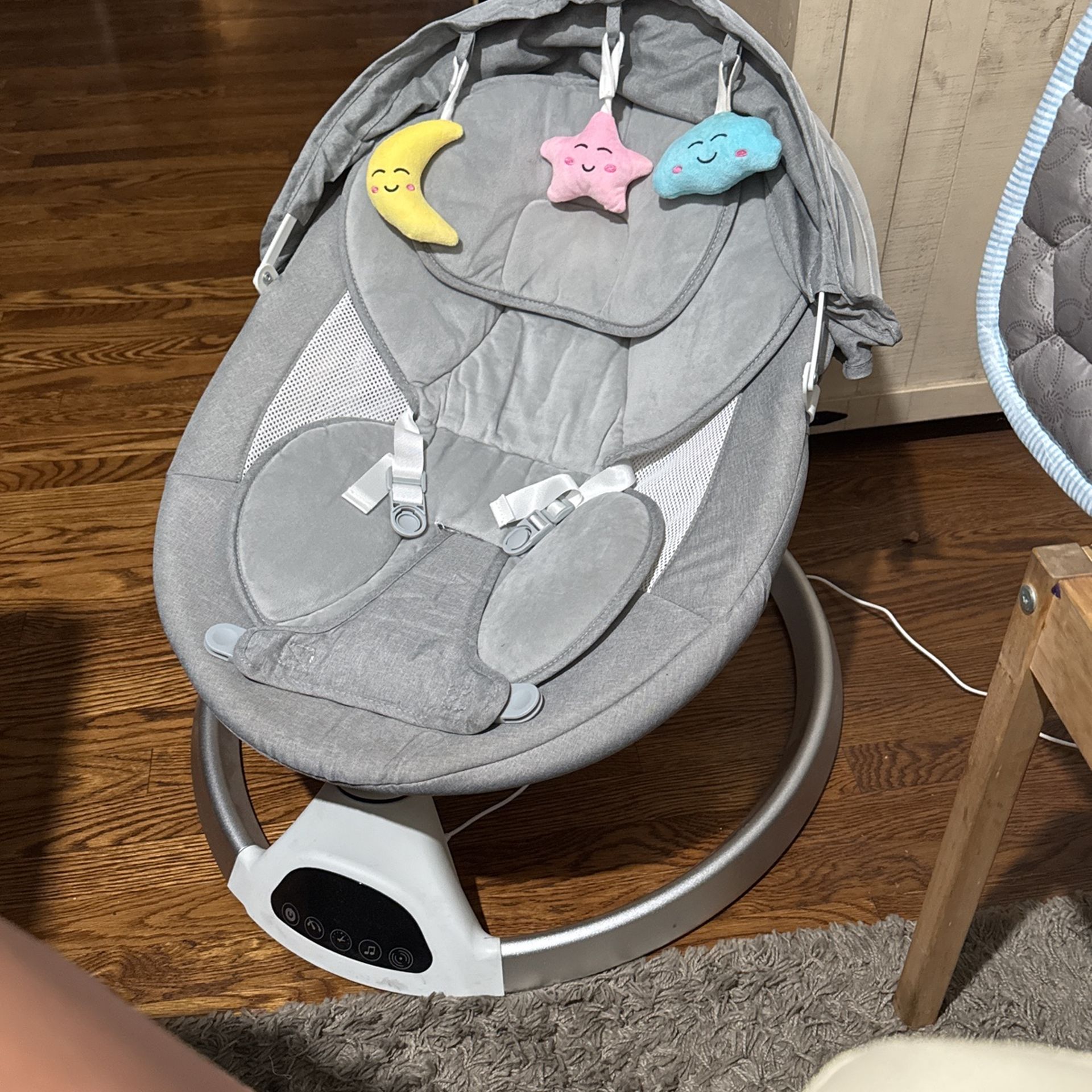 Harppa baby swing with remote