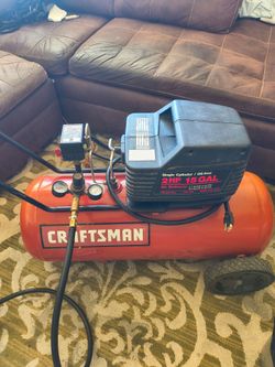 Craftsman 15 gallon air compressor.