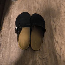 Slip Ons Black 