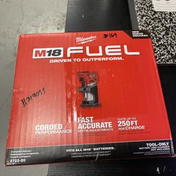 Milwaukee M18 Fuel Compact Router