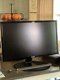 Samsung 28” Widescreen Monitor KP15
