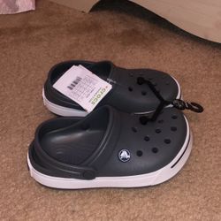 NWT! Crocs Grey Juniors 1