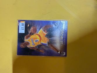 1997-98 SkyBox Premium Kobe Bryant #23 Card