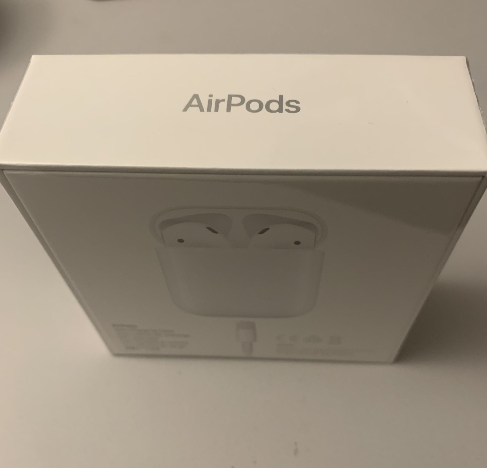 Apple AirPods 