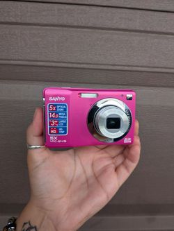 Sanyo VPC-S1415 Pink Digital Point and Shoot Camera 📸