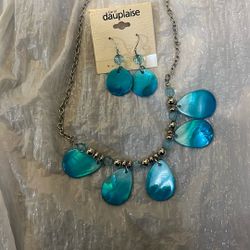 Tuq Necklace And Ear Ring Set For 8.00
