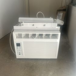 AC UNIT BARELY USED