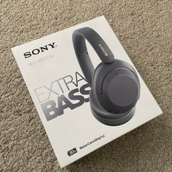 NEW Sony WH-XB910N EXTRA BASS Noise Cancelling Headphones, Wireless Bluetooth Over the Ear Headset with Microphone and Alexa Voice Control, Black