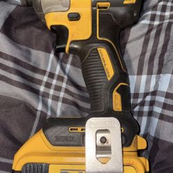 DEWALT IMPACT DRIVER