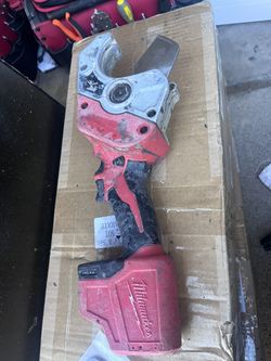 M12 12V Lithium-Ion Cordless PVC Pipe Shear (Tool-Only)