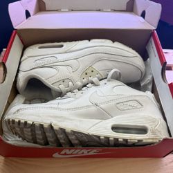 Airmaxes size 4.5 