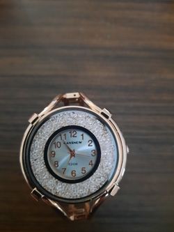 Cansnow Rose Gold Crystal Bangle Watch