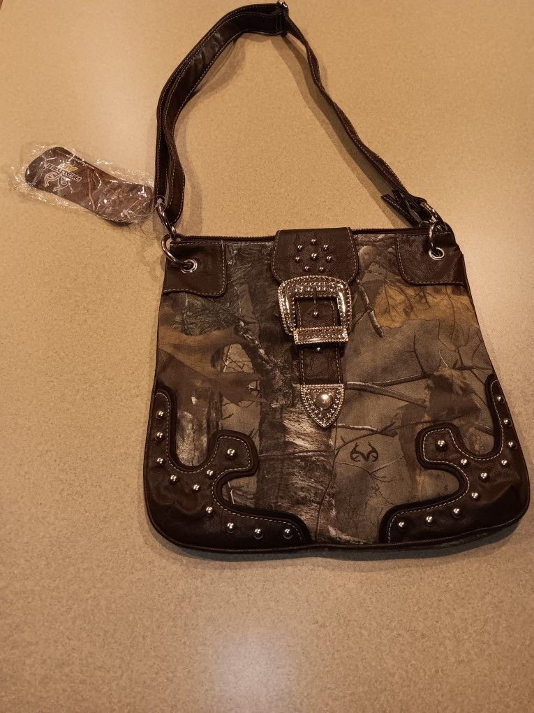 New Realtree Camo Purse