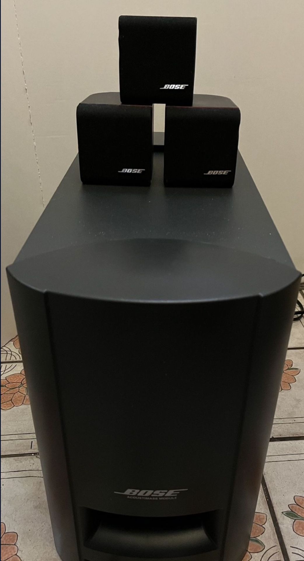 3 Bose Cube Redline Satellite Speakers Lifestyle Black & Bose ps3-2-1 Powered Speaker System