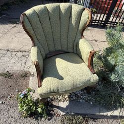Free Chair - Leg Broken