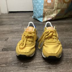 Reeboks Shoes Size 4 1/2 Kids