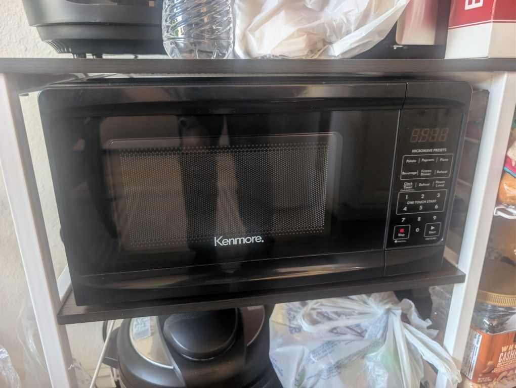 kenmore 0.7 cu ft microwave