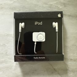 Apple iPod Radio Remote White for Older iPod MA070G/A - New Unopened