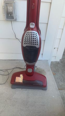 Cordless Ergorapido cyclonic vacuum