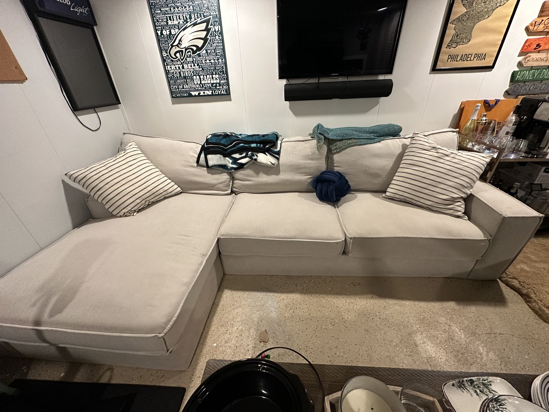 Sectional Couch With Wide Chaise Lounge