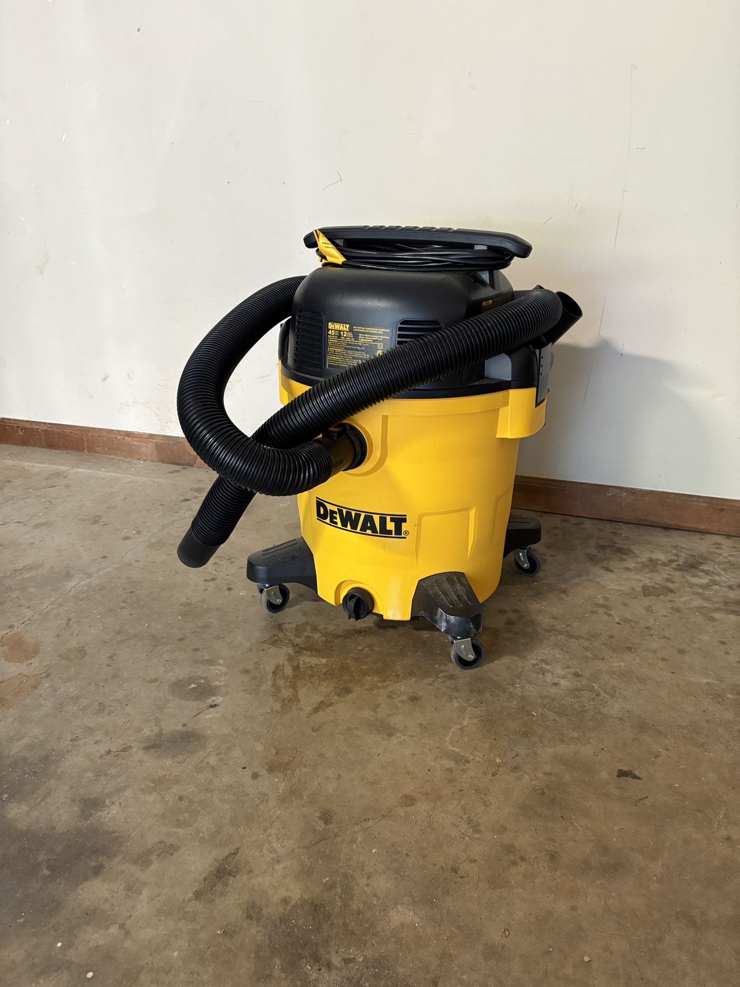 Dewalt Stealthsonic 12 Gallon Vacuum