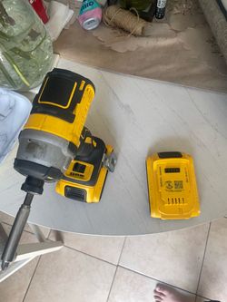 DeWALT 20vMAX /XR