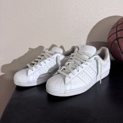 Adidas Superstar – Size 9.5 (Men’s)