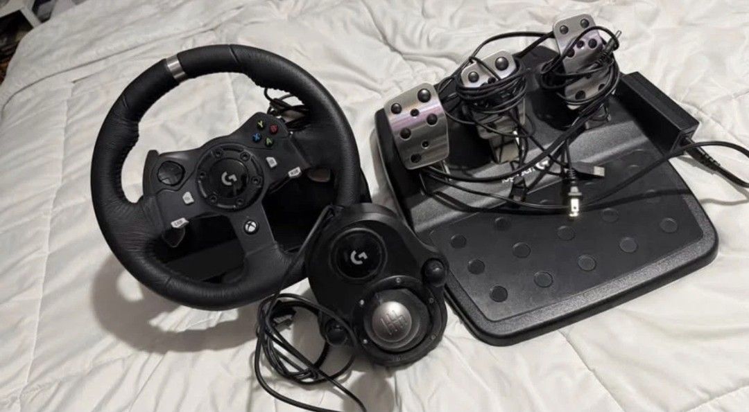 G920 With Shifter and Stand