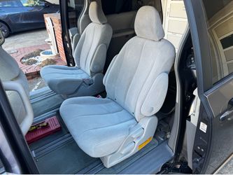 2011-2020 sienna 2nd and 3rd row cloth  gray seats