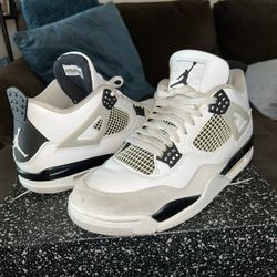 Jordan 4s  Military Blacks
