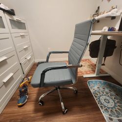 Office Chair – Excellent Condition