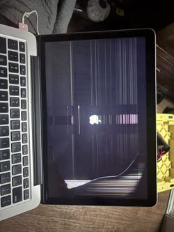 Apple MacBook Pro A1502  Needs A New Computer Screen