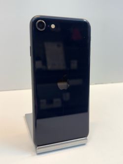 Apple iPhone SE3 64gb. ( Unlocked Phone )