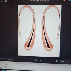 Lightweight Teardrop Gold Hoop Earrings For Women