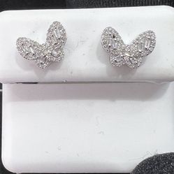 ✨10K White Gold Diamond Butterfly Stud Earrings – Screw Back