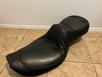 Harley Davidson Dyna OEM One Piece Seat