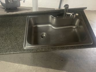 Granite Counter Sink & Small Carr