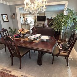 Dinning Table And 4 Chairs
