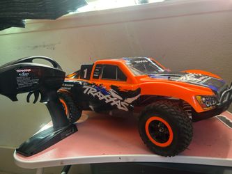 Traxxas slash 4x4 RC Truck